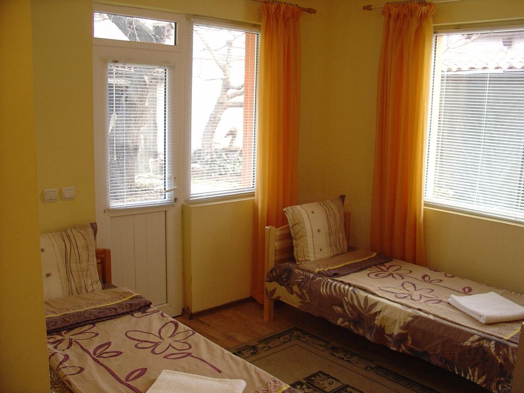 Guest House Alex TTchernomorets Extérieur photo
